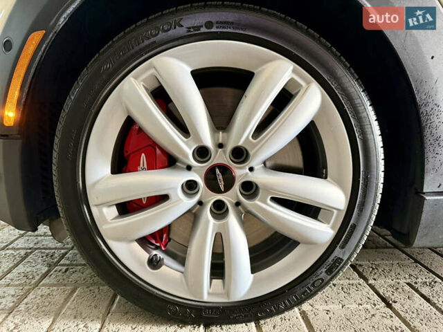 Белый Мини Купер, объемом двигателя 2 л и пробегом 53 тыс. км за 26500 $, фото 53 на Automoto.ua