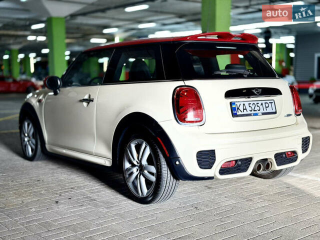 Белый Мини Купер, объемом двигателя 2 л и пробегом 53 тыс. км за 26500 $, фото 10 на Automoto.ua