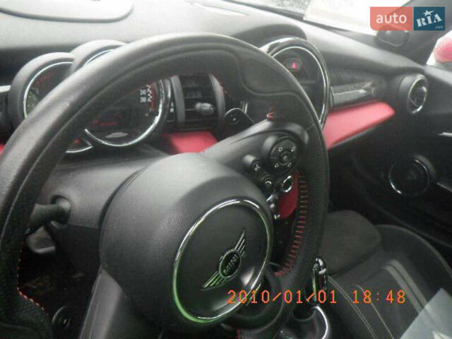 Белый Мини Купер, объемом двигателя 2 л и пробегом 53 тыс. км за 26500 $, фото 62 на Automoto.ua