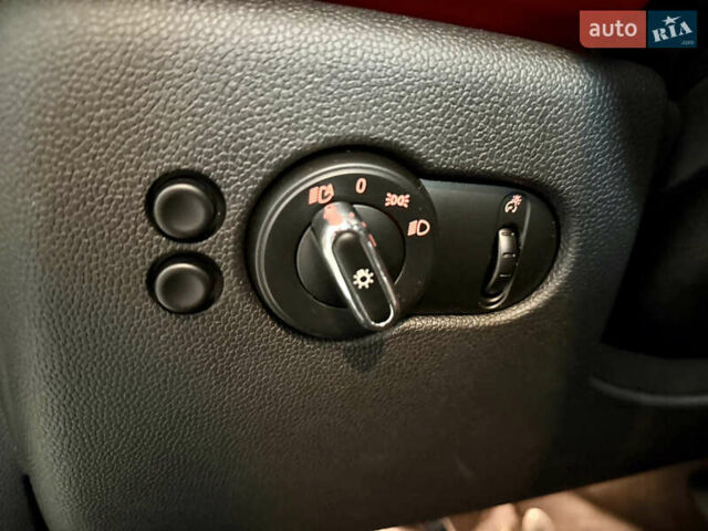 Белый Мини Купер, объемом двигателя 2 л и пробегом 53 тыс. км за 26500 $, фото 41 на Automoto.ua