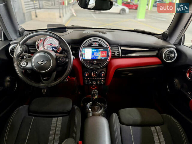 Белый Мини Купер, объемом двигателя 2 л и пробегом 53 тыс. км за 26500 $, фото 33 на Automoto.ua