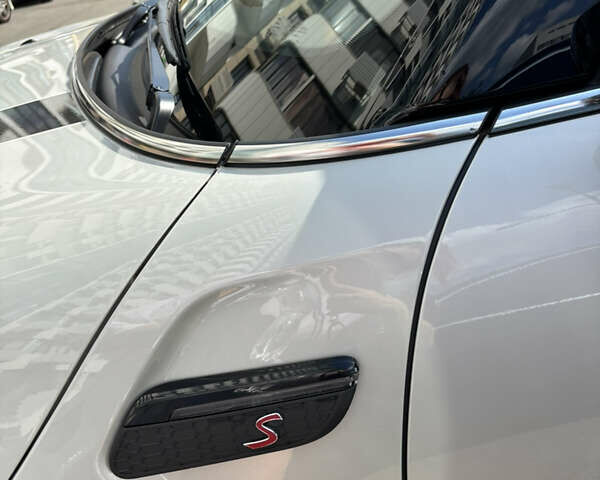 Білий Міні Cooper, об'ємом двигуна 2 л та пробігом 19 тис. км за 31500 $, фото 3 на Automoto.ua