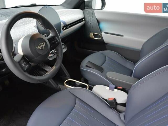 Белый Мини Купер, объемом двигателя 0 л и пробегом 1 тыс. км за 31897 $, фото 4 на Automoto.ua