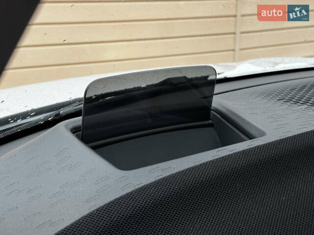 Білий Міні Cooper, об'ємом двигуна 2 л та пробігом 6 тис. км за 34999 $, фото 34 на Automoto.ua