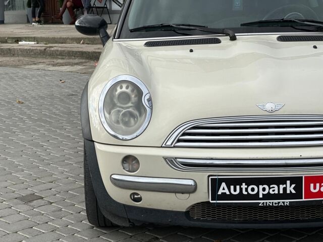 Білий Міні Cooper, об'ємом двигуна 1.6 л та пробігом 236 тис. км за 6490 $, фото 3 на Automoto.ua