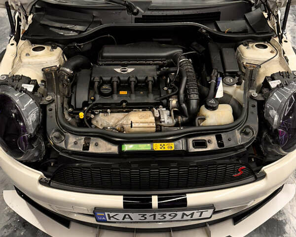 Бежевый Мини Купер, объемом двигателя 1.6 л и пробегом 143 тыс. км за 9200 $, фото 6 на Automoto.ua