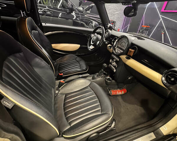 Бежевый Мини Купер, объемом двигателя 1.6 л и пробегом 143 тыс. км за 9200 $, фото 4 на Automoto.ua