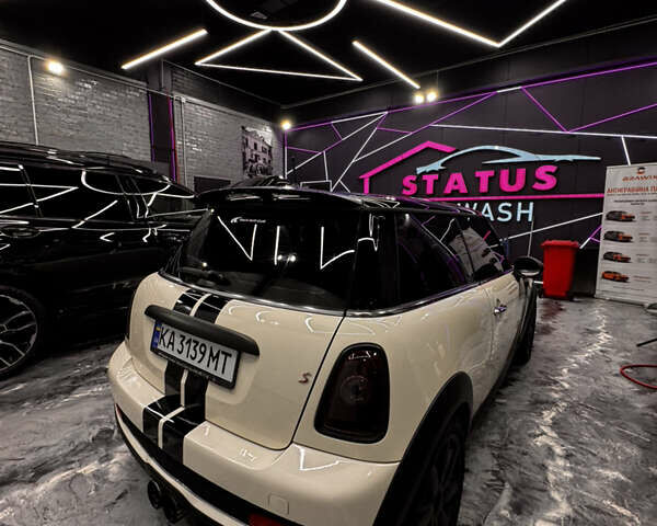 Бежевый Мини Купер, объемом двигателя 1.6 л и пробегом 143 тыс. км за 9200 $, фото 2 на Automoto.ua