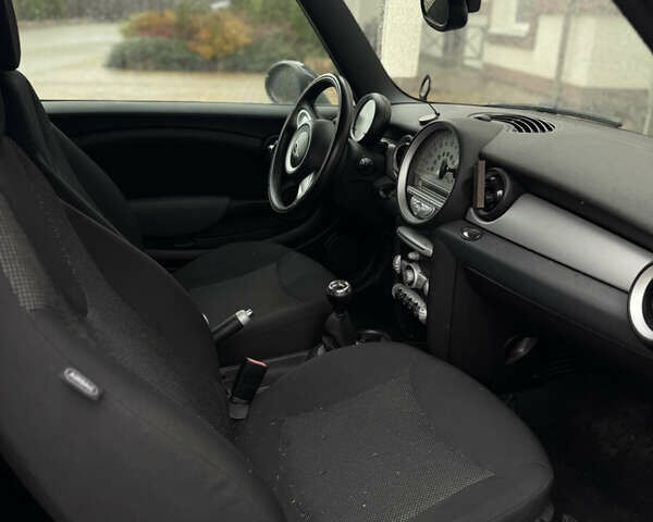 Бежевий Міні Cooper, об'ємом двигуна 1.6 л та пробігом 350 тис. км за 3000 $, фото 8 на Automoto.ua