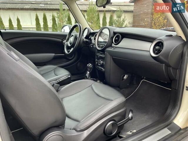 Бежевий Міні Cooper, об'ємом двигуна 1.6 л та пробігом 110 тис. км за 8199 $, фото 102 на Automoto.ua