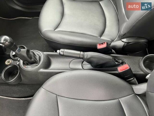 Бежевий Міні Cooper, об'ємом двигуна 1.6 л та пробігом 110 тис. км за 8199 $, фото 72 на Automoto.ua