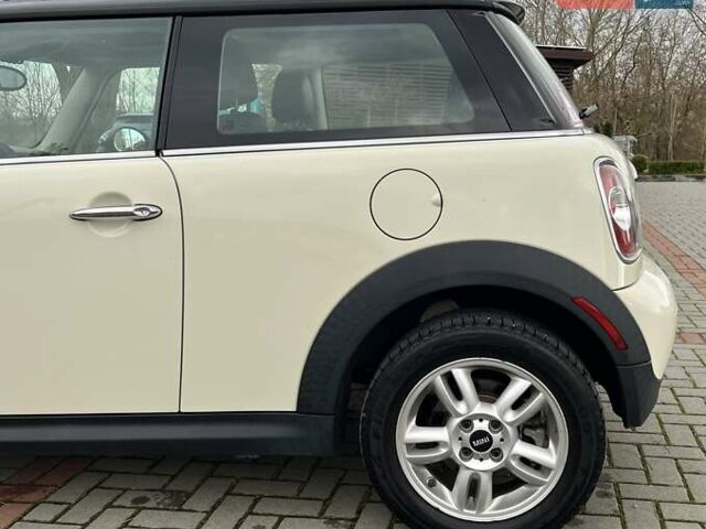 Бежевий Міні Cooper, об'ємом двигуна 1.6 л та пробігом 110 тис. км за 8199 $, фото 48 на Automoto.ua