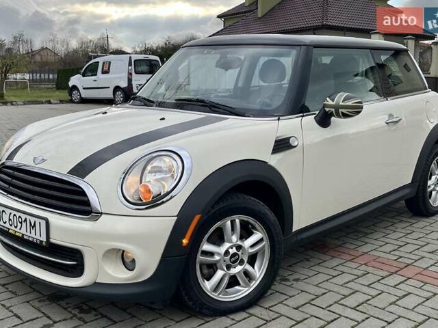 Бежевий Міні Cooper, об'ємом двигуна 1.6 л та пробігом 110 тис. км за 8199 $, фото 16 на Automoto.ua