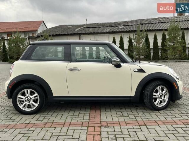Бежевий Міні Cooper, об'ємом двигуна 1.6 л та пробігом 110 тис. км за 8199 $, фото 6 на Automoto.ua