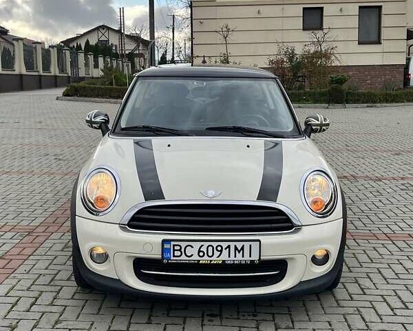 Бежевий Міні Cooper, об'ємом двигуна 1.6 л та пробігом 110 тис. км за 8199 $, фото 1 на Automoto.ua