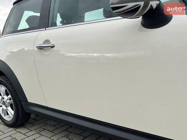 Бежевий Міні Cooper, об'ємом двигуна 1.6 л та пробігом 110 тис. км за 8199 $, фото 42 на Automoto.ua