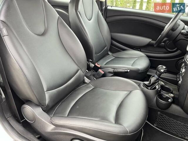 Бежевий Міні Cooper, об'ємом двигуна 1.6 л та пробігом 110 тис. км за 8199 $, фото 89 на Automoto.ua