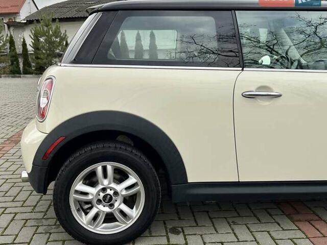 Бежевий Міні Cooper, об'ємом двигуна 1.6 л та пробігом 110 тис. км за 8199 $, фото 46 на Automoto.ua