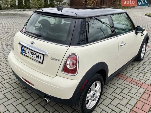 Бежевий Міні Cooper, об'ємом двигуна 1.6 л та пробігом 110 тис. км за 8199 $, фото 25 на Automoto.ua
