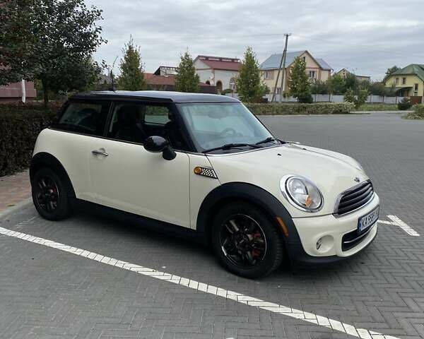 Бежевий Міні Cooper, об'ємом двигуна 1.6 л та пробігом 249 тис. км за 7600 $, фото 1 на Automoto.ua