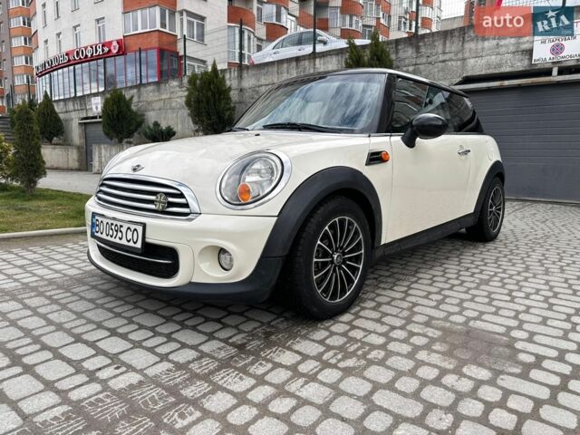 Бежевий Міні Cooper, об'ємом двигуна 2 л та пробігом 202 тис. км за 7777 $, фото 13 на Automoto.ua