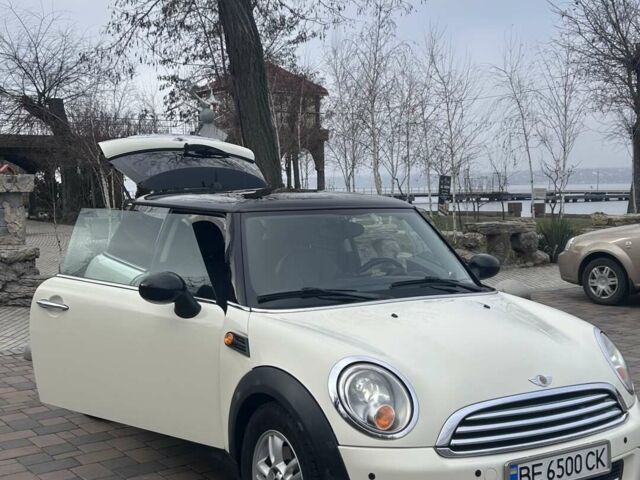 Бежевий Міні Cooper, об'ємом двигуна 1.6 л та пробігом 155 тис. км за 8200 $, фото 16 на Automoto.ua