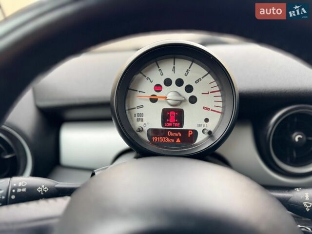 Бежевий Міні Cooper, об'ємом двигуна 1.6 л та пробігом 190 тис. км за 7799 $, фото 5 на Automoto.ua