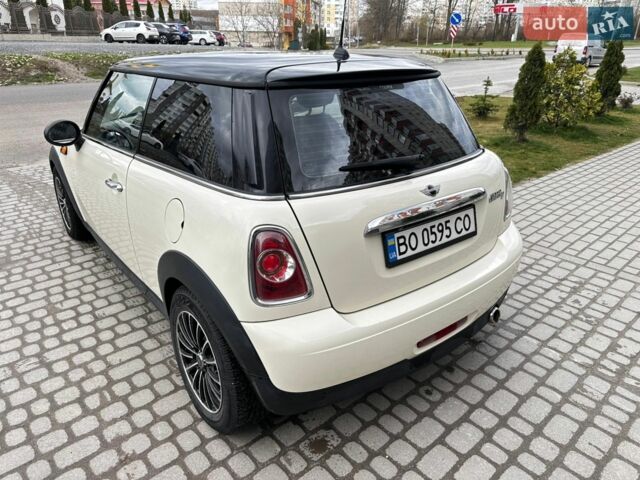 Бежевий Міні Cooper, об'ємом двигуна 2 л та пробігом 202 тис. км за 7777 $, фото 30 на Automoto.ua