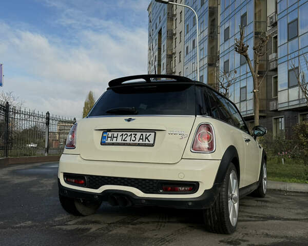 Бежевый Мини Купер, объемом двигателя 2 л и пробегом 119 тыс. км за 11200 $, фото 5 на Automoto.ua