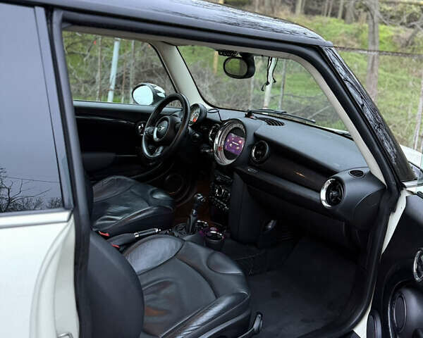 Бежевый Мини Купер, объемом двигателя 2 л и пробегом 119 тыс. км за 11200 $, фото 12 на Automoto.ua