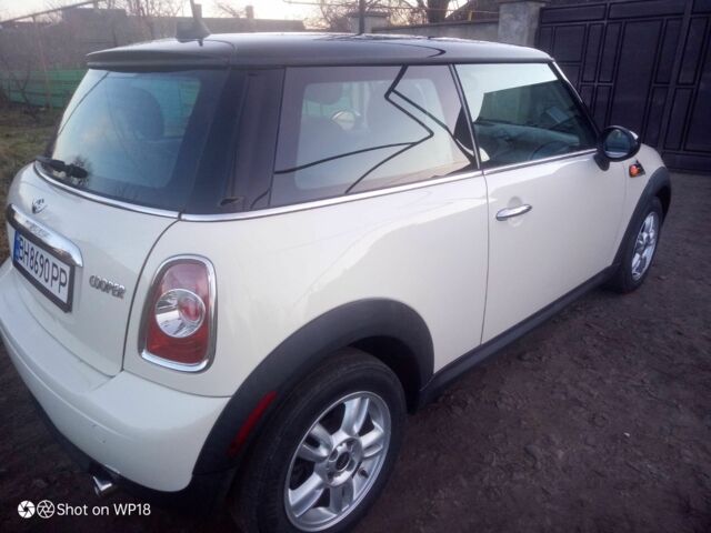 Бежевый Мини Купер, объемом двигателя 1.6 л и пробегом 78 тыс. км за 7500 $, фото 18 на Automoto.ua