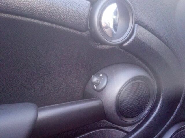 Бежевый Мини Купер, объемом двигателя 1.6 л и пробегом 78 тыс. км за 7500 $, фото 15 на Automoto.ua