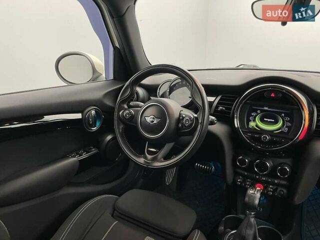 Бежевый Мини Купер, объемом двигателя 1.5 л и пробегом 110 тыс. км за 11798 $, фото 9 на Automoto.ua