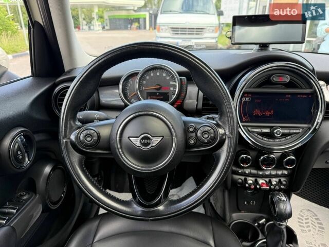 Бежевий Міні Cooper, об'ємом двигуна 1.5 л та пробігом 224 тис. км за 8999 $, фото 14 на Automoto.ua