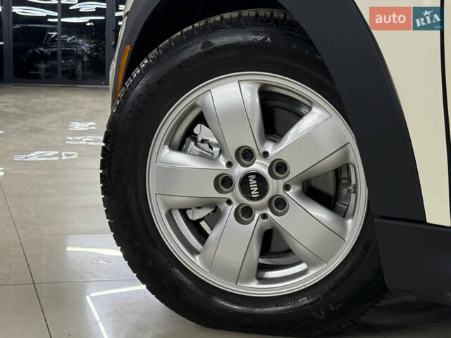 Бежевий Міні Cooper, об'ємом двигуна 1.5 л та пробігом 173 тис. км за 8799 $, фото 15 на Automoto.ua