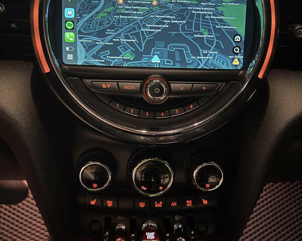 Бежевий Міні Cooper, об'ємом двигуна 1.5 л та пробігом 170 тис. км за 12400 $, фото 4 на Automoto.ua