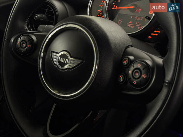 Бежевий Міні Cooper, об'ємом двигуна 1.5 л та пробігом 173 тис. км за 8799 $, фото 23 на Automoto.ua