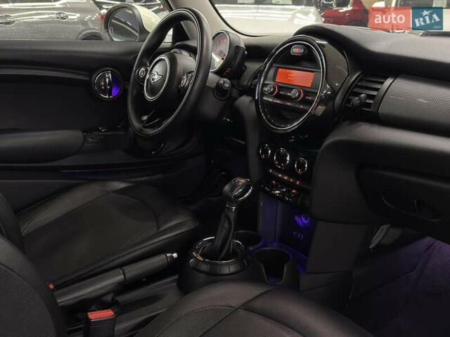 Бежевий Міні Cooper, об'ємом двигуна 1.5 л та пробігом 173 тис. км за 8799 $, фото 19 на Automoto.ua