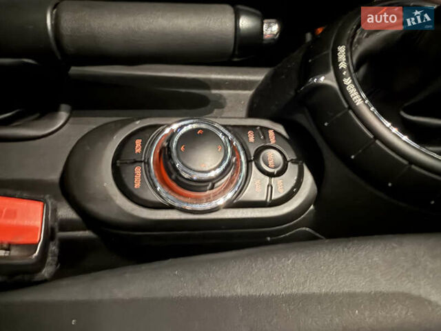 Бежевий Міні Cooper, об'ємом двигуна 1.5 л та пробігом 170 тис. км за 12400 $, фото 15 на Automoto.ua