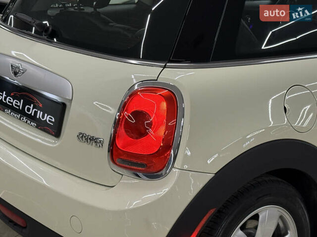Бежевий Міні Cooper, об'ємом двигуна 1.5 л та пробігом 173 тис. км за 8799 $, фото 10 на Automoto.ua