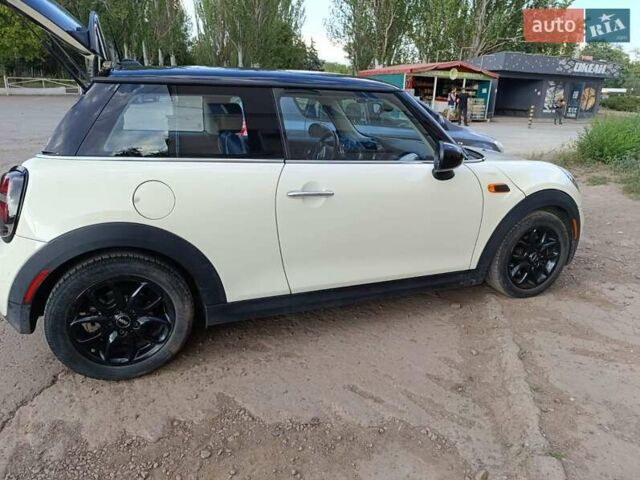 Бежевий Міні Cooper, об'ємом двигуна 1.5 л та пробігом 71 тис. км за 14800 $, фото 11 на Automoto.ua