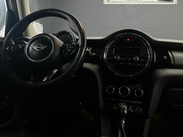 Бежевый Мини Купер, объемом двигателя 1.5 л и пробегом 207 тыс. км за 12300 $, фото 2 на Automoto.ua