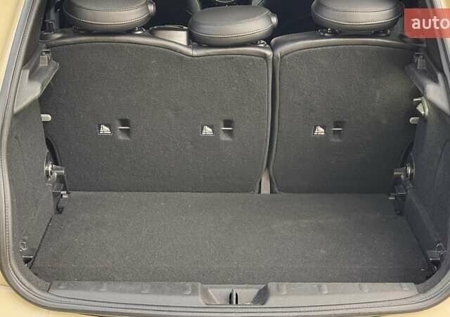 Бежевый Мини Купер, объемом двигателя 2 л и пробегом 95 тыс. км за 16000 $, фото 8 на Automoto.ua