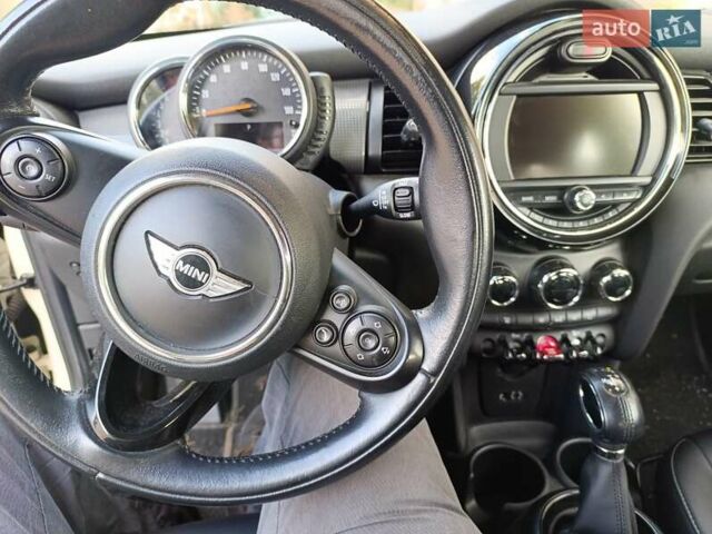 Бежевий Міні Cooper, об'ємом двигуна 1.5 л та пробігом 71 тис. км за 14800 $, фото 3 на Automoto.ua