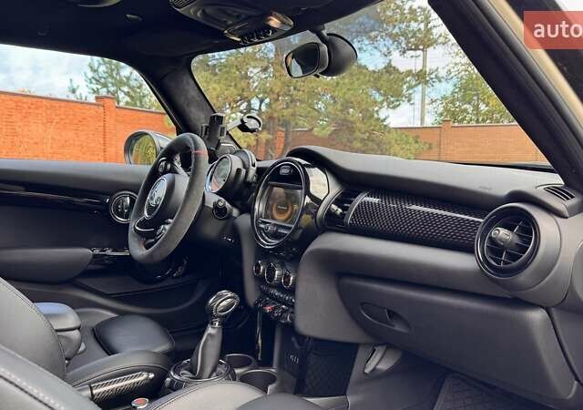 Бежевый Мини Купер, объемом двигателя 2 л и пробегом 95 тыс. км за 16000 $, фото 21 на Automoto.ua