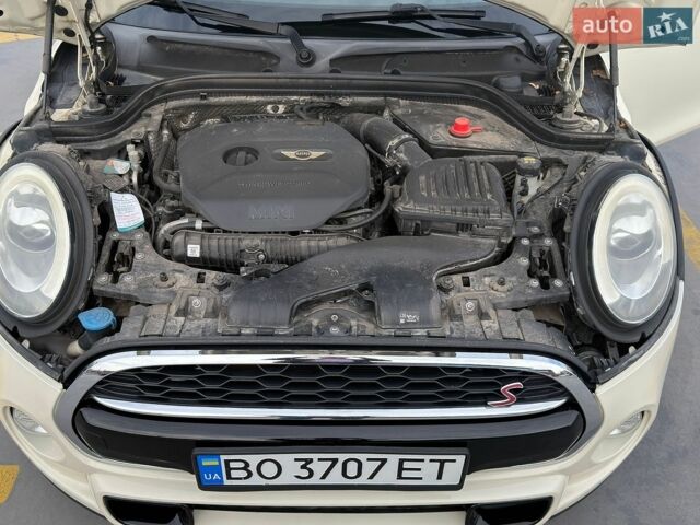 Бежевий Міні Cooper, об'ємом двигуна 2 л та пробігом 159 тис. км за 14500 $, фото 32 на Automoto.ua