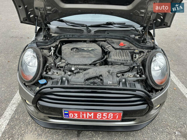 Бежевий Міні Cooper, об'ємом двигуна 1.5 л та пробігом 107 тис. км за 11500 $, фото 25 на Automoto.ua