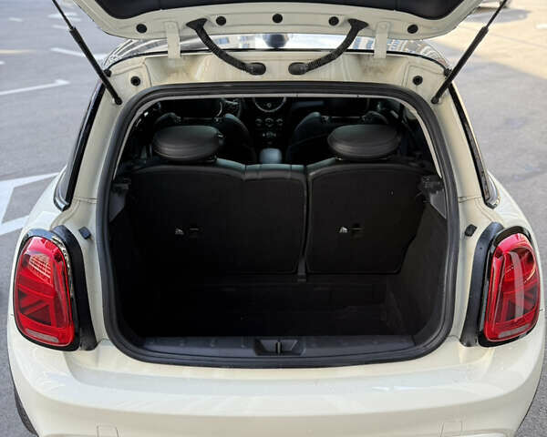 Бежевий Міні Cooper, об'ємом двигуна 2 л та пробігом 140 тис. км за 15400 $, фото 14 на Automoto.ua