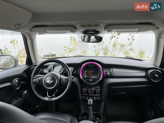 Бежевий Міні Cooper, об'ємом двигуна 1.5 л та пробігом 107 тис. км за 11500 $, фото 19 на Automoto.ua