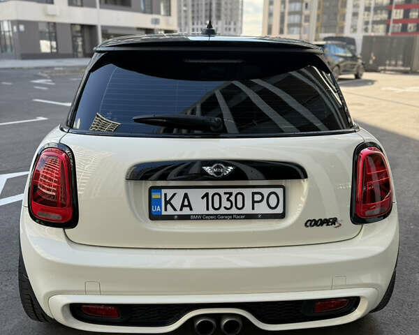 Бежевий Міні Cooper, об'ємом двигуна 2 л та пробігом 140 тис. км за 15400 $, фото 13 на Automoto.ua